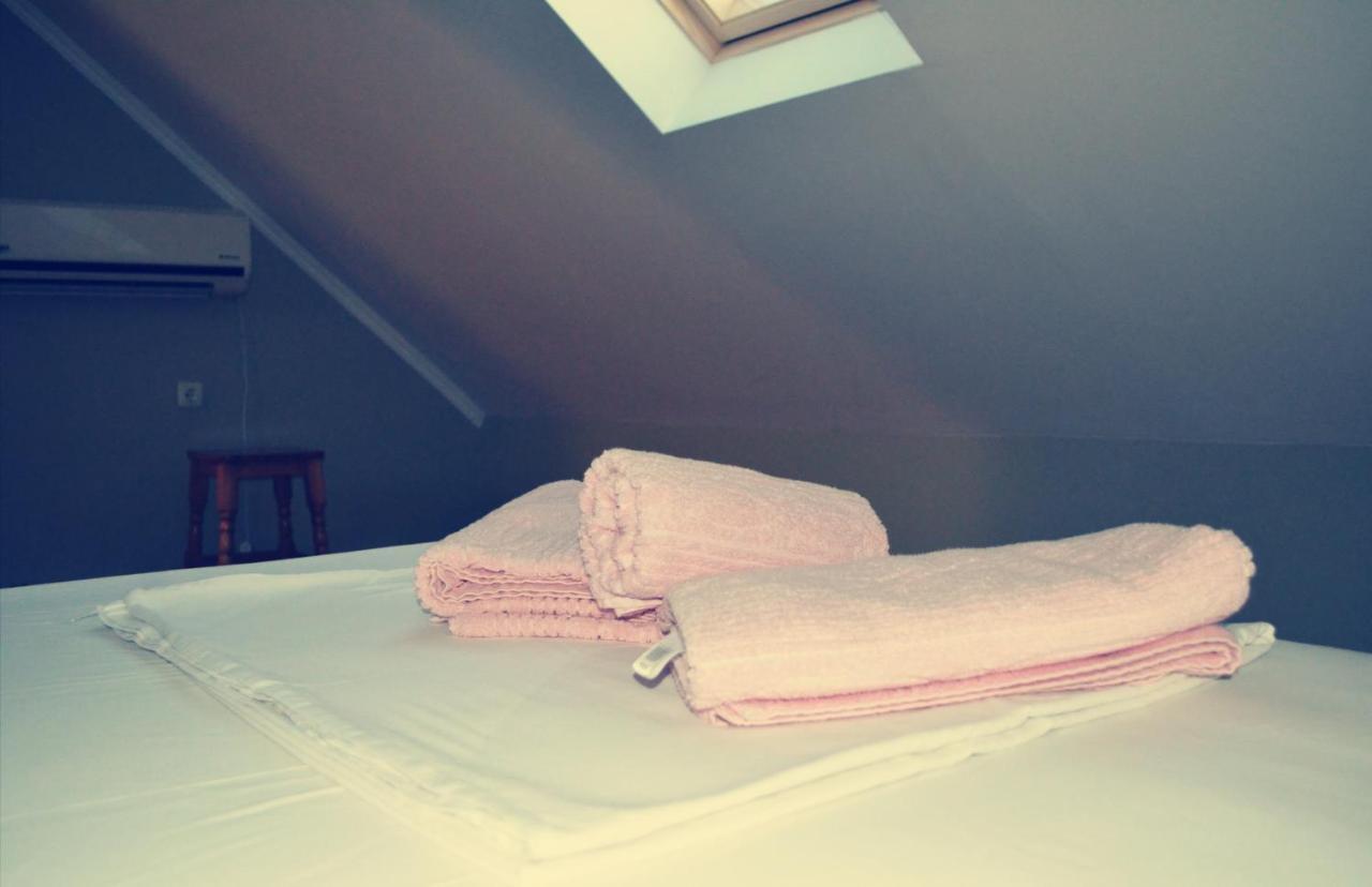 Hotel Kramus روس المظهر الخارجي الصورة